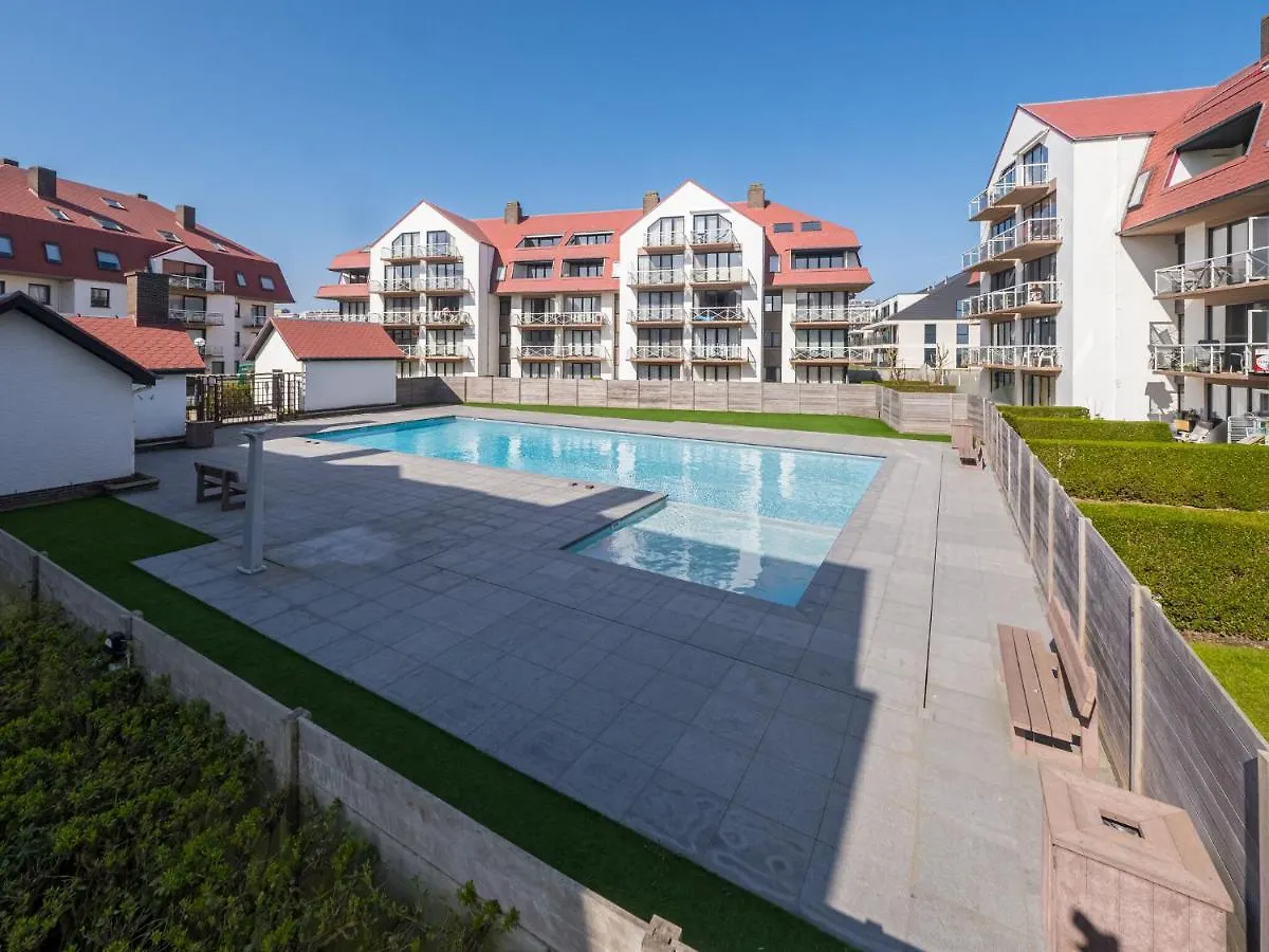 Cosy Apartment Near The Center 米德尔克尔克