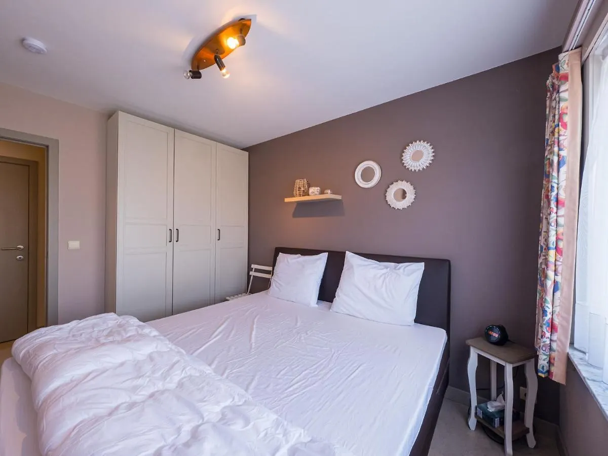 Cosy Apartment Near The Center 米德尔克尔克